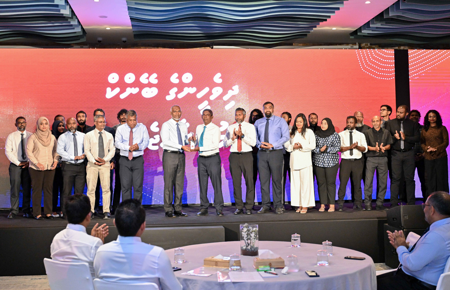 ބީއެމްއެލްއިން އާ ހިދުމަތްތަކެއް ތައާރަފްކުރަން ބޭއްވި ރަސްމިއްޔާތު --- ފޮޓޯ/ރައީސް އޮފީސް