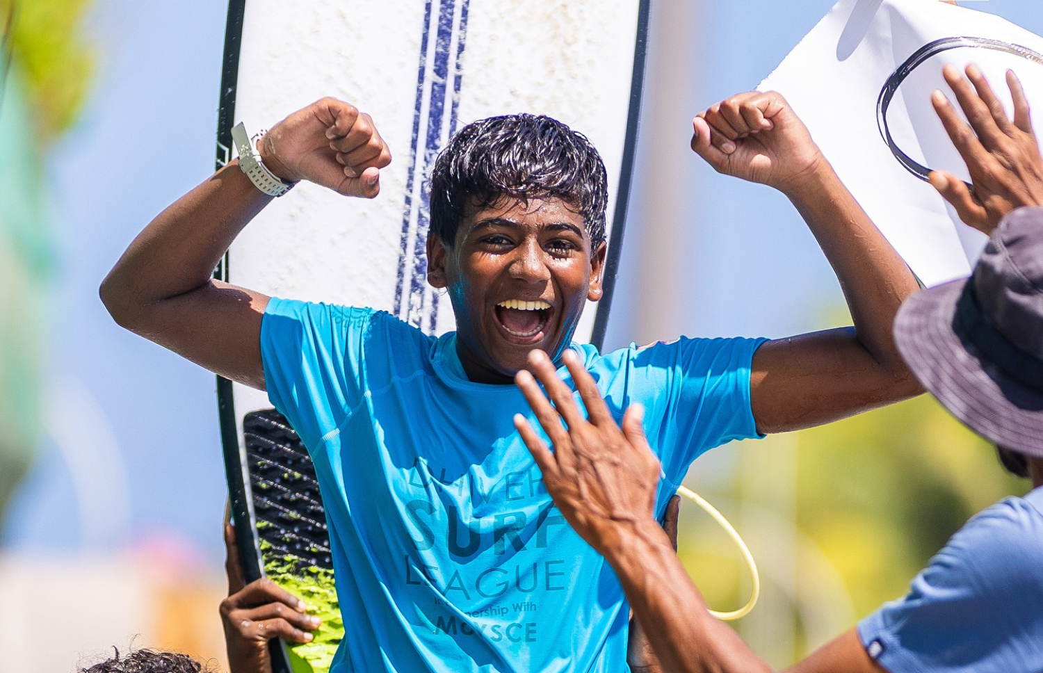 ޔަސީން: މިއީ ޖޫނިއާ ސާފަރެއް އޯޕަން ބައިގެ ޗެމްޕިއަންކަން ހޯދި ފުރަތަމަ ފަހަރު. --- ފޮޓޯ: އެމްއެސްއޭ/ ސިޑިބަރި