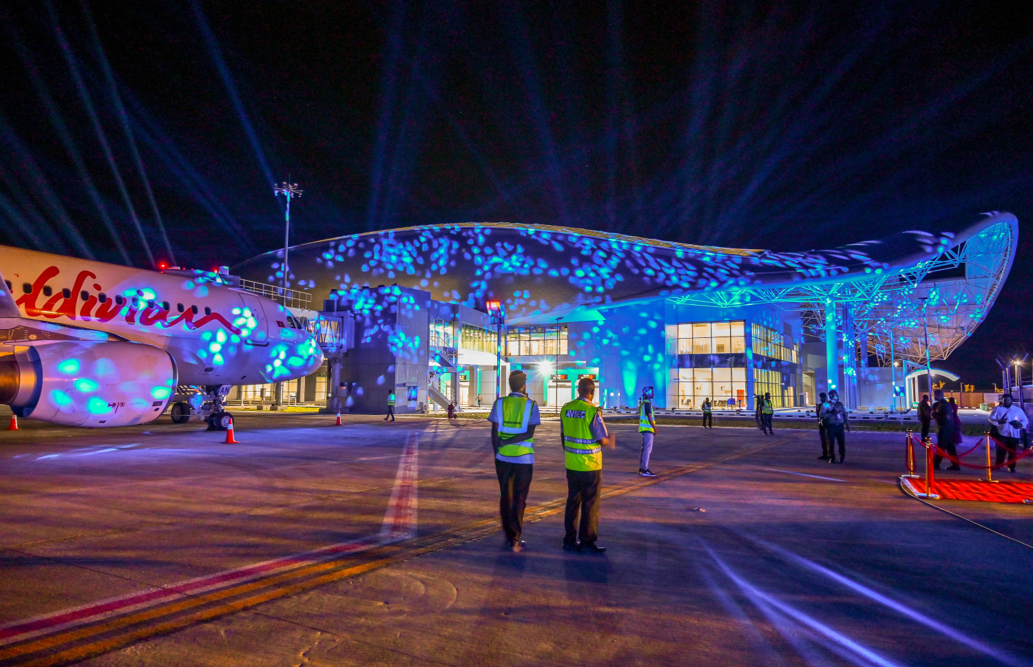 ހަނިމާދޫ އިންޓަނޭޝަނަލް އެެއާޕޯޓް ތަރައްގީކޮށް، އަލުން ހުޅުވާފައި.-- ފޮޓޯ: ނިޝާން އަލީ | މިހާރު