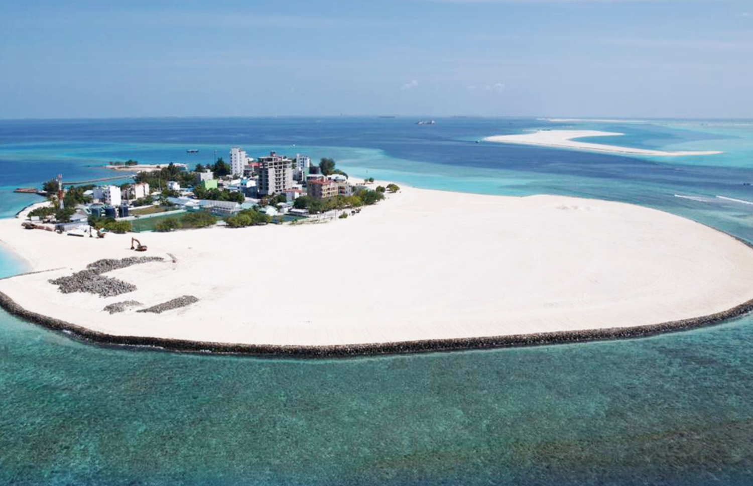 ކ.ގުޅީގައި އަލަށް ހިއްކި ބިން. ފޮޓޯ:އެމްޓީސީސީ