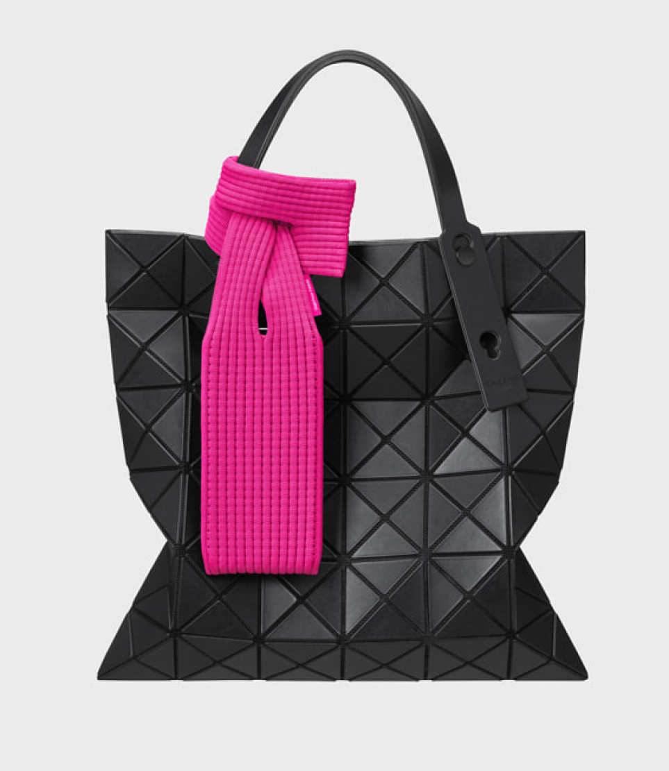 "އައިފޯން ޕޮކެޓް" އެއް ދަބަހެއްގައި އައްސާލާފައި