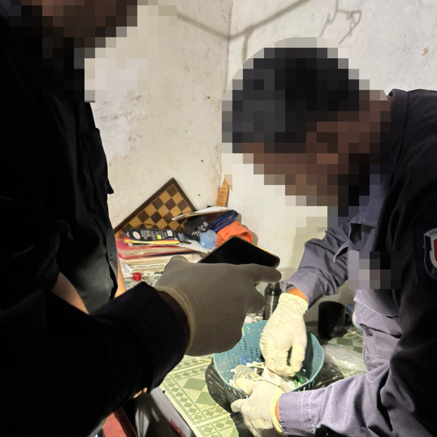 "އަލިމަގު" އޮޕަރޭޝަންގައި އަތުލައިގަތް މަސްތުވާތަކެތި ފުލުހުން މިއަދު ޗެކް ކުރަނީ.---ފޮޓޯ: ޕޮލިސް