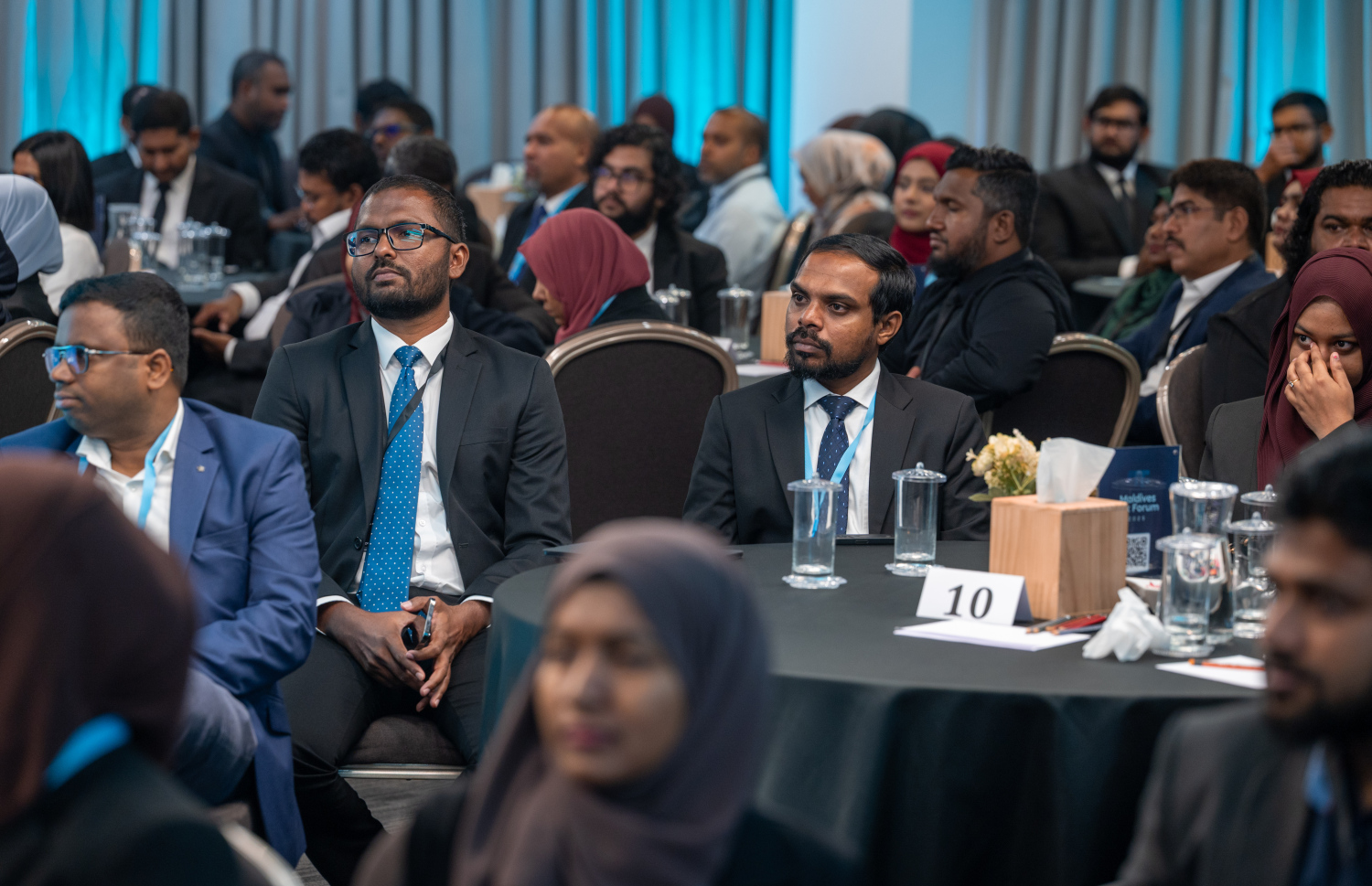 މީރާ އާއި ސީއޭ މޯލްޑިވްސް އިން އިންތިޒާމު ކޮށްގެން ބާއްވާ ޓެކްސް ފޯރަމްގައި ޓެކްސް ދާއިރާގެ ޕްރޮފެޝަނަލުން މިއަދު ބައިވެރިވަނީ.--- ފޮޓޯ: ނިޝާން އަލީ| މިހާރު