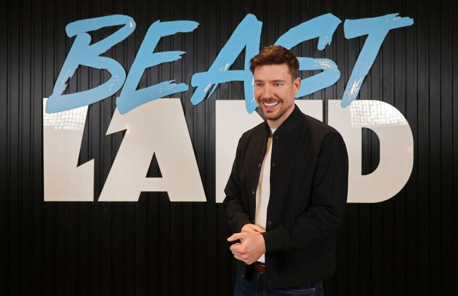 މިސްޓަ ބީސްޓްގެ ތީމް ޕާކް ހުޅުވުމަށް މިސްޓަ ބީސްޓް ސައުދީގައި.-- ފޮޓޯ: އޭއެފްޕީ