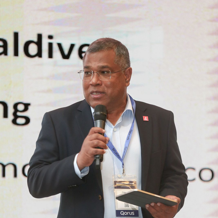 ދުބާއީގައި ބޭއްވި ރީއިންވެންޓް ފޯރަމް 2025" ފޯރަމްގައި ބީއެމްއެލްގެ ސީއީއޯ ޝަރީފު ވާހަކަ ދައްކަވަނީ.