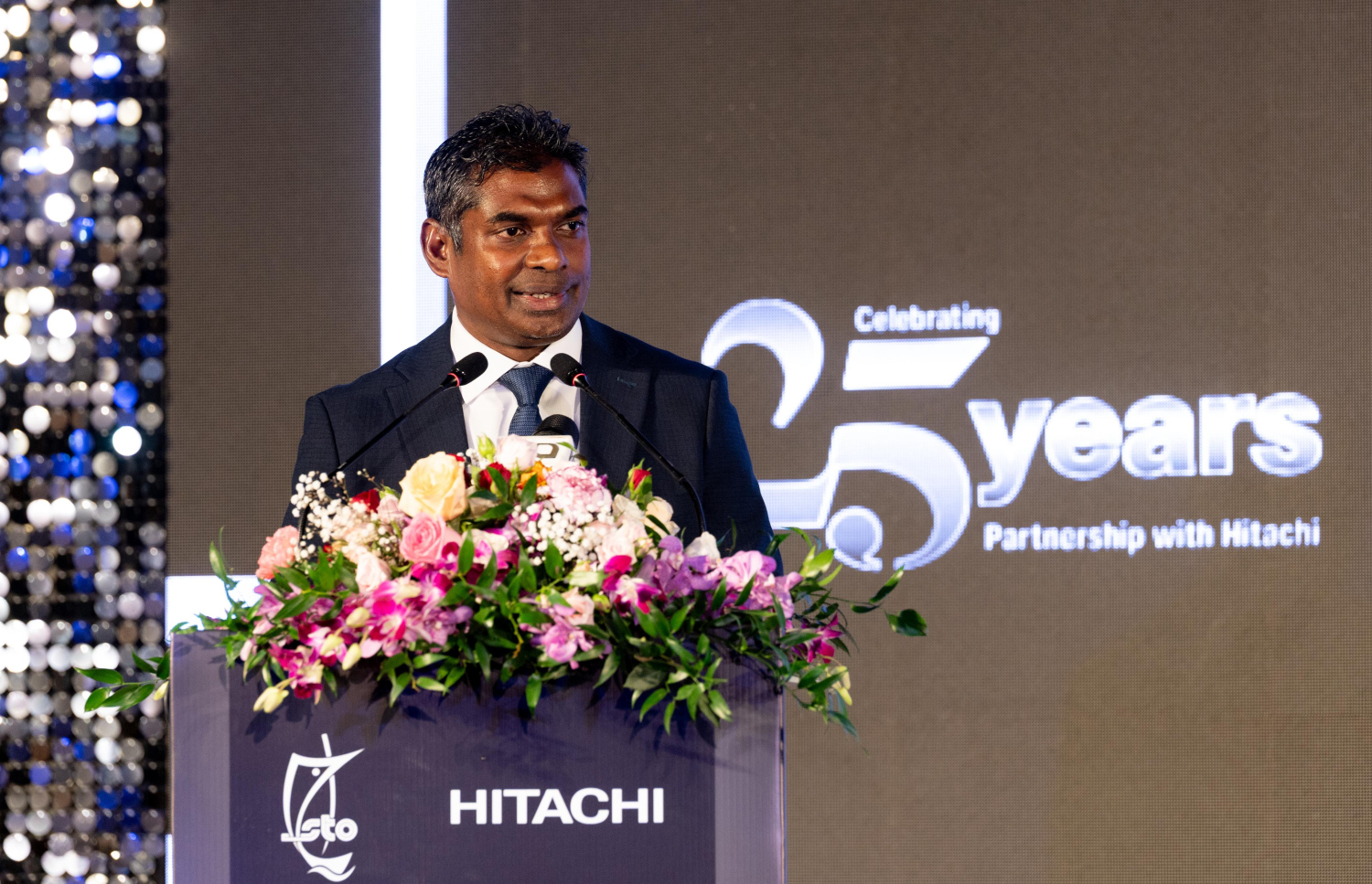 ރޭގެ ހަފުލާގައި އެސްޓީއޯގެ އެމްޑީ ޝިމާދު ވާހަކަ ދައްކަވަނީ.---ފޮޓޯ: ނިޝާން އަލީ| މިހާރު