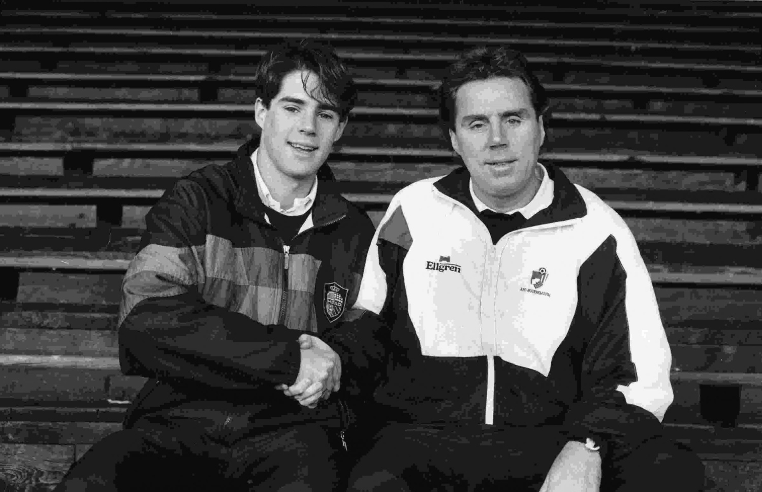 ހެރީ ރެޑްނެޕް އޭނާގެ ދަރިފުޅު ޖެމީ (ވ) އާއެކު ބޯންމަތުގައި.--