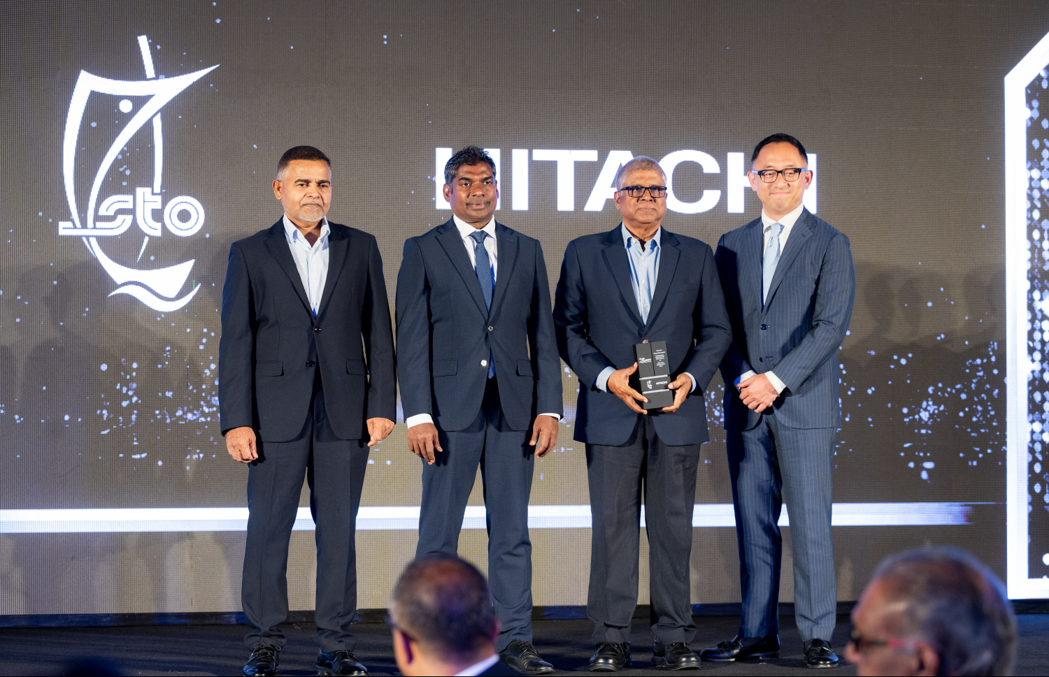 އެސްޓީއޯ އާއި ހިޓާޗީގެ ގުޅުމަށް 25 އަހަރު ފުރުން ފާހަގަކުރުމަށް ބާސެލޯ ނަސަންދުރާގައި ބޭއްވި ހާއްސަ ހަފުލާގެ ތެރެއިން.--- ފޮޓޯ: ނިޝާން އަލީ | މިހާރު