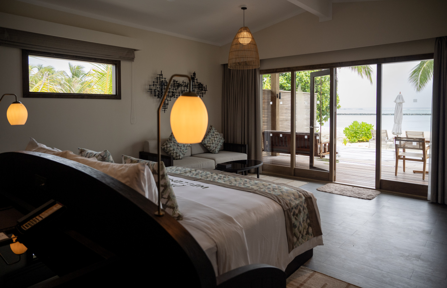 ކްރައުން އެންޑް ޗަމްޕާ ރިޒޯޓްސްގެ 11 ވަނަ ރިސޯޓު "ނަލަ މޯލްޑިވްސް" ގެ ވިލާއެއްގެ އެތެރެ.---ފޮޓޯ: ނިޝާން އަލީ| މިހާރު