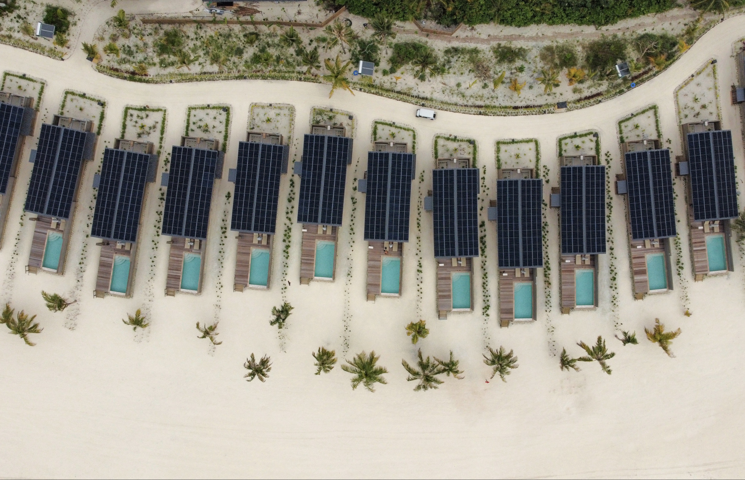 މިއަދު ހުޅުވި ކްރައުން އެންޑް ޗަމްޕާ ރިޒޯޓްސްގެ 11 ވަނަ ރިސޯޓު ނަލަ މޯލްޑިވްސް: މި ރިސޯޓުގައި ތިން ރެސްޓޯރަންޓު ހުންނާނެ.---ފޮޓޯ: ނިޝާން އަލީ| މިހާރު