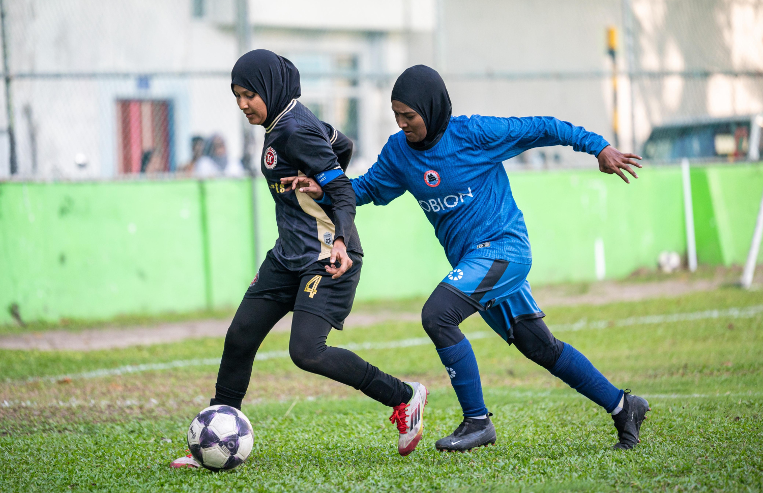 އޮޑީ އާއި ޓީސީ ބައްދަލުކުރި މެޗުގެ ތެރެއިން.-- ފޮޓޯ: ފަޔާޒު މޫސާ | މިހާރު