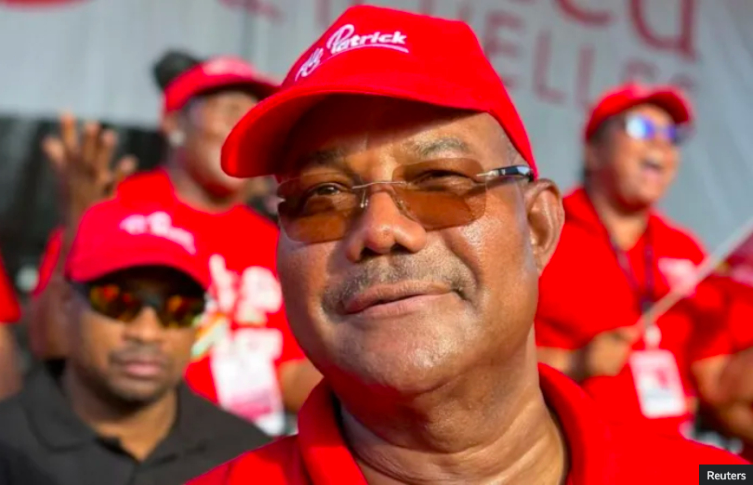 ސީޝެލްސްގެ ރައީސް ޕެޓްރިކް ހާމިނީ: އެސޮމްޕްޝަން އައިލެންޑުގެ މައްސަލަ ބަލަން ނިންމައި އެކަމަށް ވަނީ ކޮމިޝަނެއް އެކުލަވާލައްވާފައި.