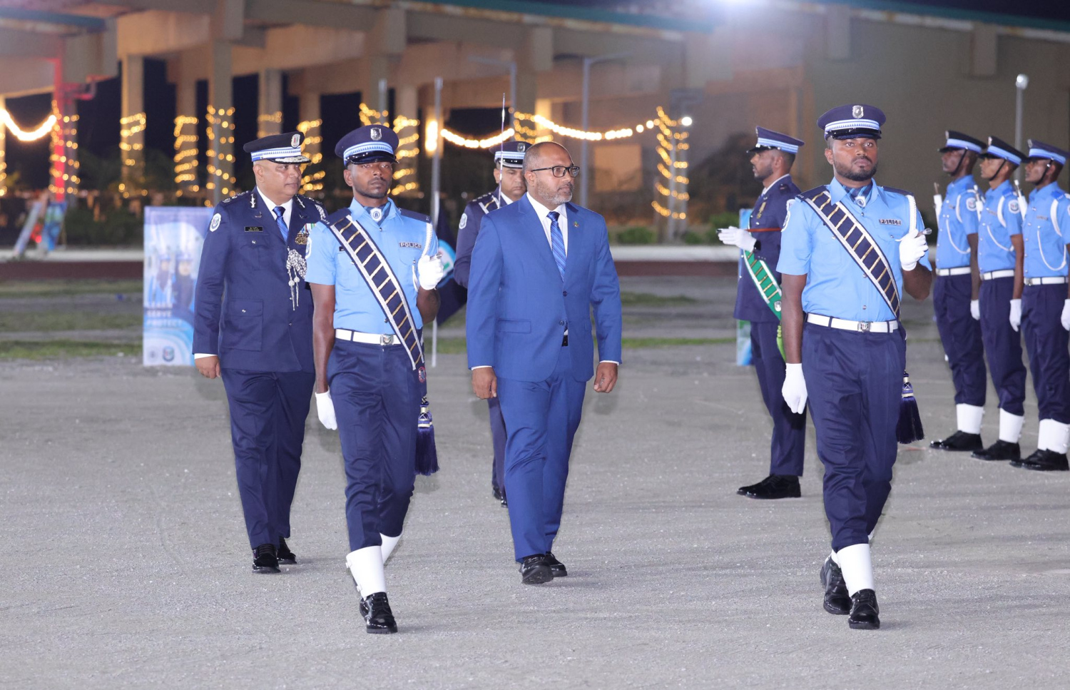 41 ވަނަ ޕޮލިސް އިނީޝަލް ޓްރެއިނިން ކޯސް ނިންމުމަށް ރޭ ބޭއްވި ރަސްމިއްޔާތަށް ހޯމް މިނިސްޓަރު އިހުސާން ވަޑައިގަތުމުން މަރުހަބާ ދަންނަވަނީ.---ފޮޓޯ: ޕޮލިސް