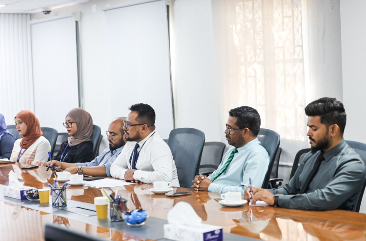 Dhaulathuge kunfunithakuge haradhu kuda kuran bodethi fiyavalhuthakeh alhan angaifi!