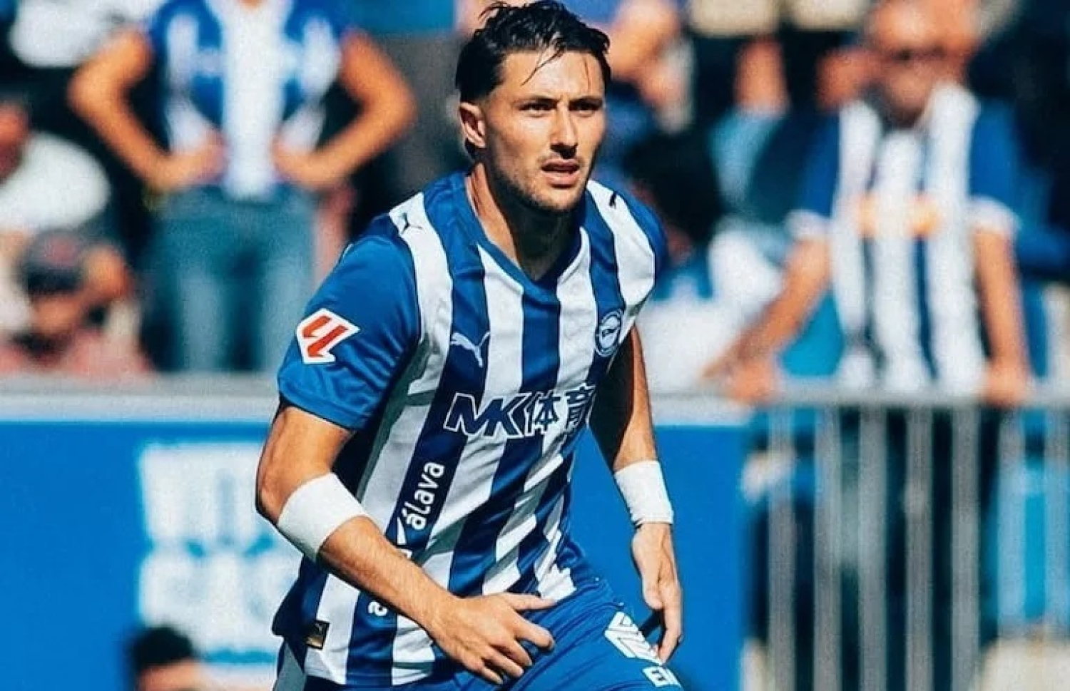 ލަ ލީގާ ގައި ކުޅެމުން އަންނަ ފަކުންޑޯ ގާކޭސް.--