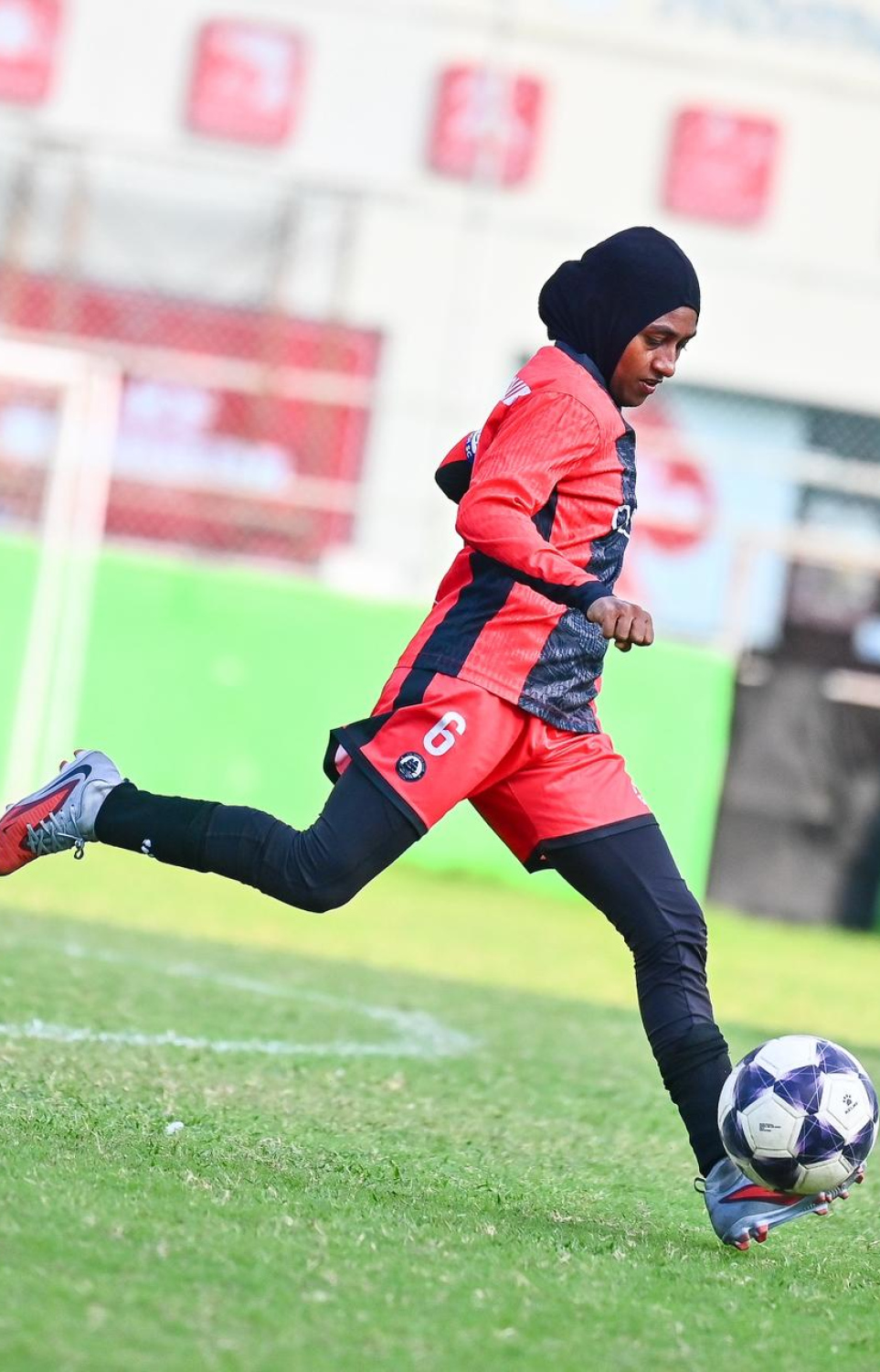 ސާލިޔާ، އޮޑީގެ ކޮންމެ މެޗެއްގައި އޭނާ ދަނީ މޮޅު ކުޅުމެއް ދައްކަމުން --- ފޮޓޯ: ފަޔާޒު މޫސާ | މިހާރު