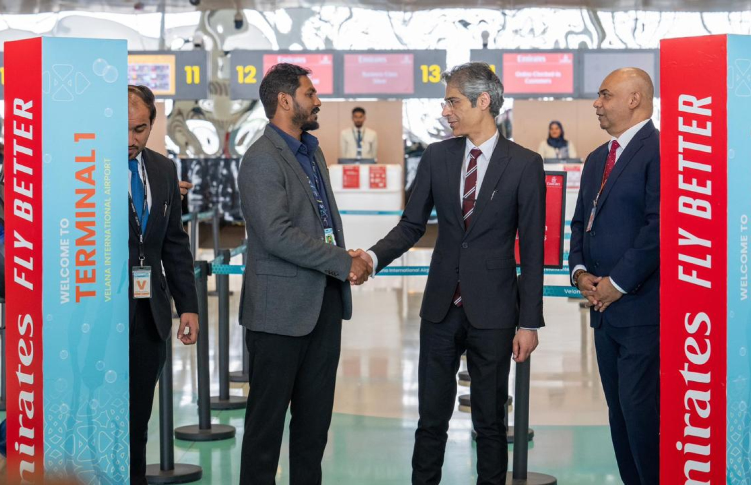 އެމިރޭޓްސްގެ ހިދުމަތް ރަސްމީކޮށް އާ ޓާމިނަލަށް ބަދަލުކުރުމަށް ބޭއްވި ރަސްމިއްޔާތުގެ ތެރެއިން -- ފޮޓޯ: އެމްއޭސީއެލް