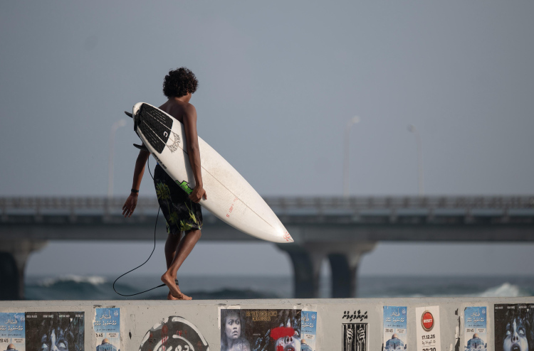 Nurakkaa vaa minvarah vai nusaafu dhuvaheh