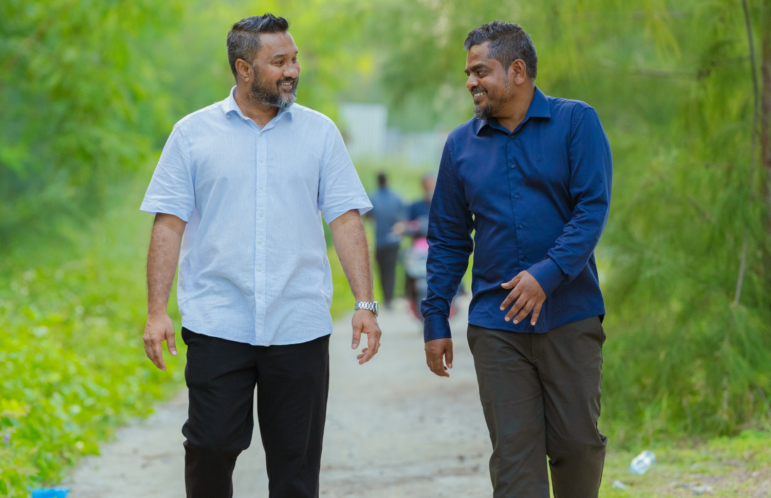 މުޝްރިފް، ރައްޔިތުންގެ މަޖިލިހުގެ ހިތަދޫ އުުތުރު ދާއިރާގެ ޕީއެންސީގެ މެމްބަރު ސިނާނާ އެކު.