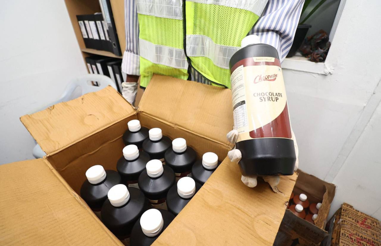 Syrup fulhithakaa havaaluvaan dhiya meehaa bunee drug huri kan neyngey kamah