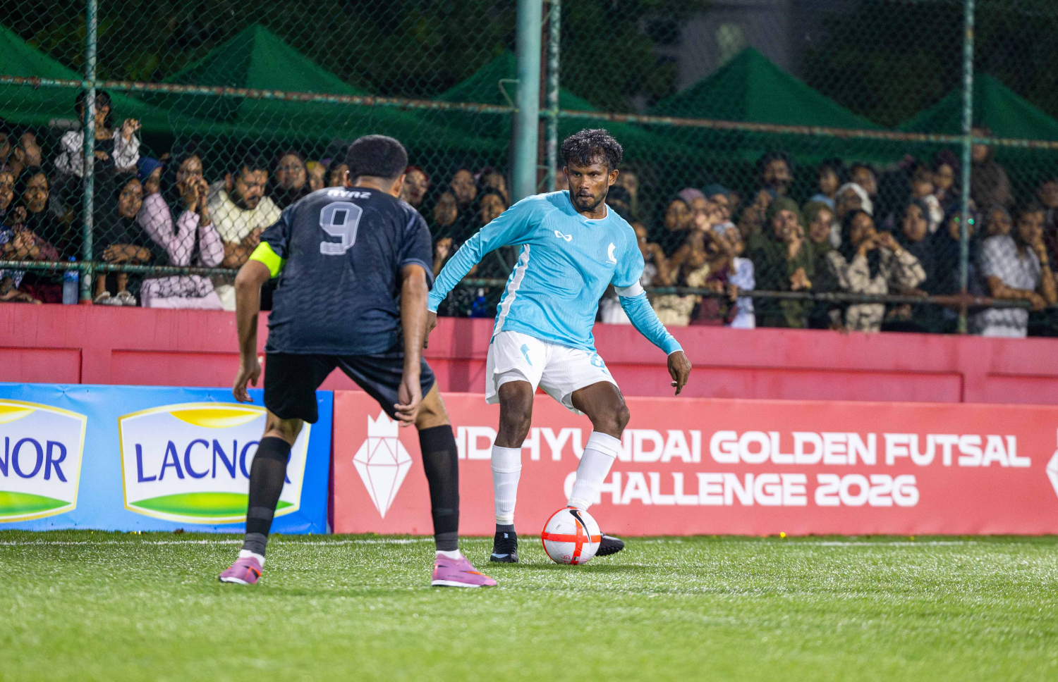 ގޯލްޑަންގެ އަތޮލު ބުރުގައި ރޭ ކުޅުނު މެޗެއްގެ ތެރެއިން،.-- ފޮޓޯ: ޖީއެފްއޭ/ އިމޭޖަސް