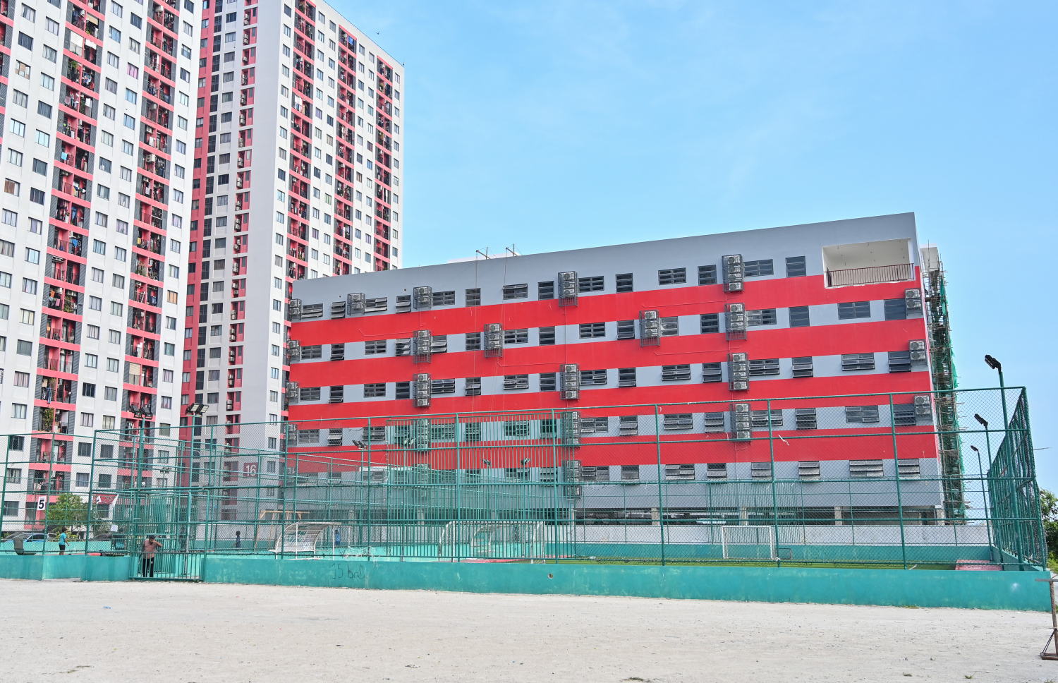 ހުޅުމާލެ 2ގައި އަލަށް އިމާރާތް ކުރަމުން އަންނަ ޝަހީދު އަލީ ސްކޫލް-- ފޮޓޯ: ފަޔާޒް މޫސާ / މިހާރު