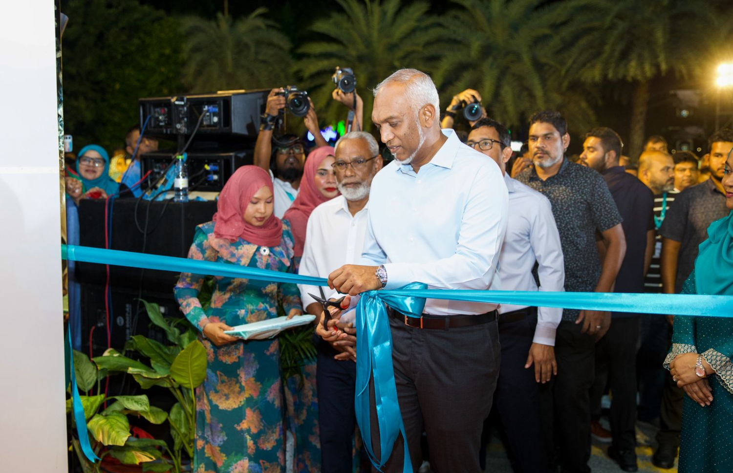 ރައީސް ޑރ މުހައްމަދު މުއިއްޒު ޕީއެންސީ އޮފީހާއި ޖަގަހަ ރަސްމީކޮށް ހުޅުވައި ދެއްވަނީ -- ފޮޓޯ: މިހާރު