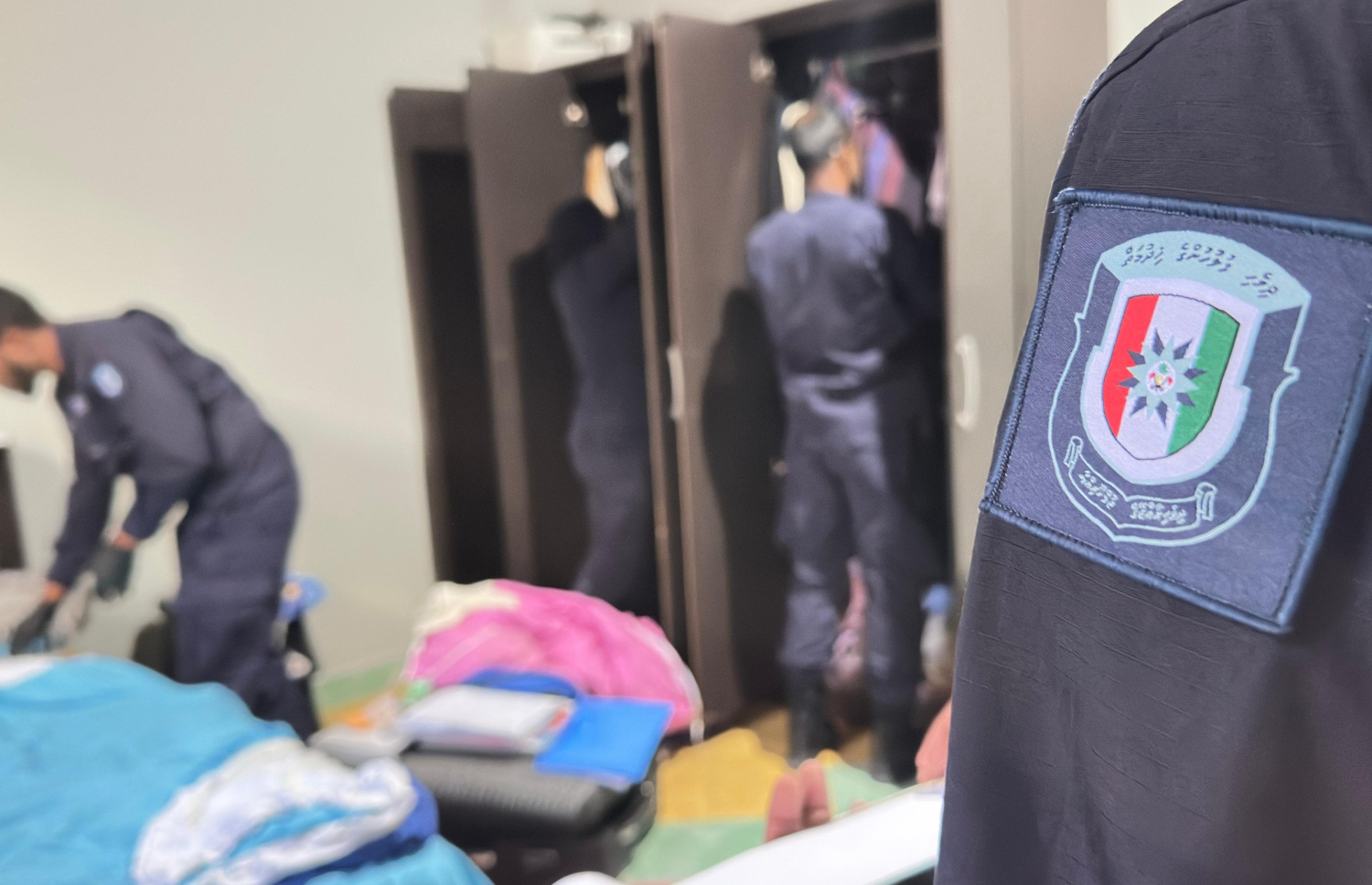 މަސްތުވާތަކެއްޗާ ދެކޮޅަށް ފުލުހުން މިދިޔަ އާދިއްތަ ދުވަހު ހިންގި ހާއްސަ އޮޕަރޭޝަންގައި ބަަލައިފާސްކުރަނީ،--- ފޮޓޯ: ޕޮލިސް