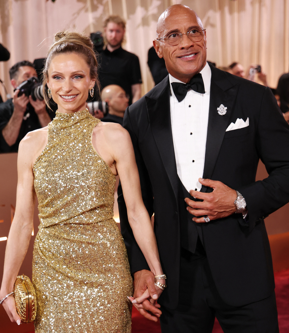 ގޯލްޑެން ގްލޯބްސް 2026: ގޯލްޑެން ގްލޯބްސް އެވޯޑުގެ ރެޑްކާޕެޓުގައި އެމެރިކާގެ އެކްޓަރު އެކްޓަރު ޑުވޭން ޖޯންސަން އާއި އޭނާގެ އަންހެނުން ލޯރެން ހާޝިއަން.-- ފޮޓޯ: އޭއެފްޕީ