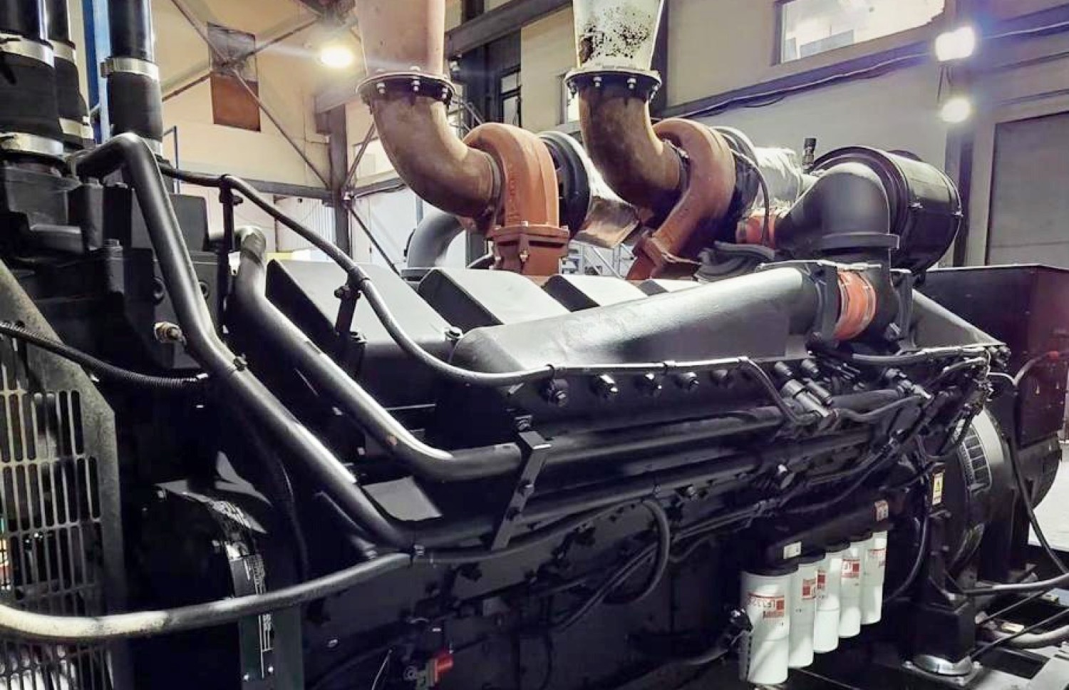 ސްޓެލްކޯއިން ވިލިމާލޭގައި ބެހެއްޓި 1200 ކިލޯވޯޓުގެ ޖެންސެޓް.-- ފޮޓޯ: ސްޓެލްކޯ