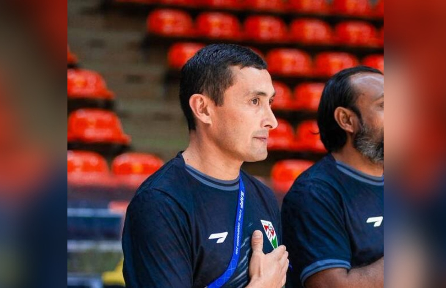 ގައުމީ ފުޓްސަލް ޓީމުގެ ކޯޗު ފާރޫކް ޒަކިރޯވް: މުބާރާތަށް ފަހު ހަގީގީ ފުޓްސަލް ރާއްޖޭގައި ތަރައްގީ ކުރާނެކަމަށް އޭނާ އުއްމީދުކުރޭ --- ފޮޓޯ: އެފްއޭއެމް