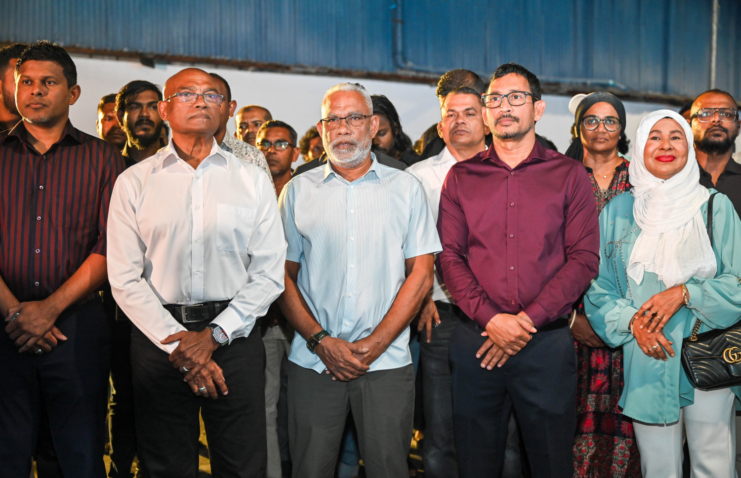 މޭޔާރު ކަމަށް ވާދަކުރާ މޫސާ އަލީ ޖަލީލްގެ ކެމްޕެއިން ޖަގަހަ ހުޅުވުމަށް ބޭއްވި ރަސްމިއްޔާތުގައި ނައިބު ރައީސް ހުސެއިން މުހައްމަދު ލަތީފް އާއި މަޖިލިސް ރައީސް އަބްދުއްރަހީމް އަބްދުއްﷲ އަދި ކެންޑިޓޭޓް މޫސާ އަލީ ޖަލީލް ބައިވެރިވެވަޑައިގަންނަވަނީ -- ފޮޓޯ: ފަޔާޒު މޫސާ | މިހާރު