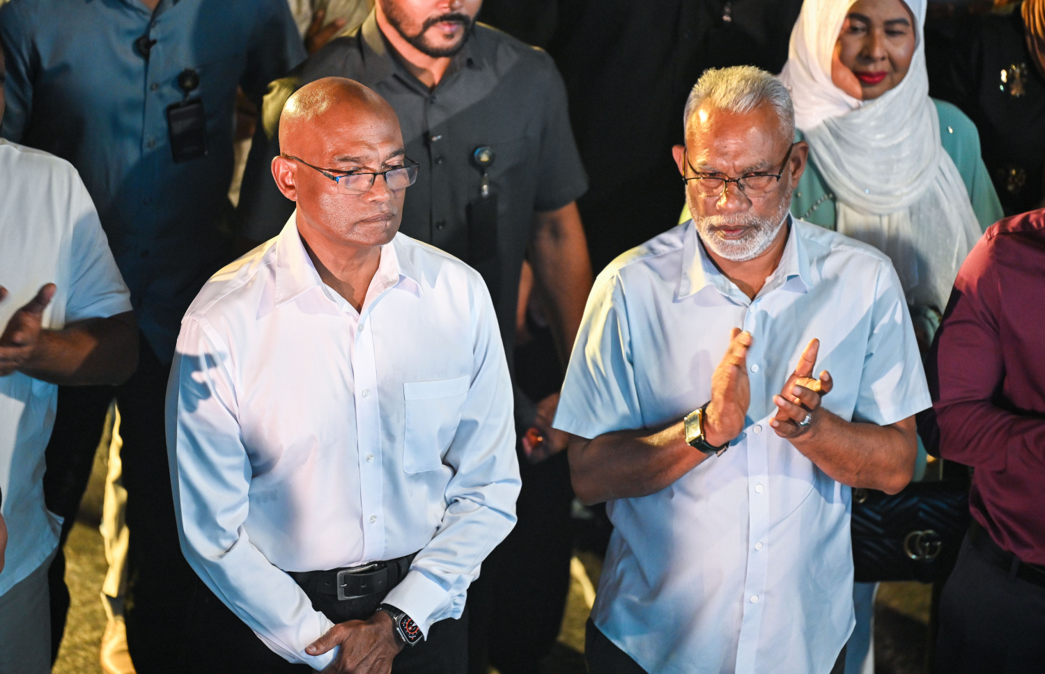 މާލޭގެ މޭޔަރުކަމަށް ވާދަކުރާ މޫސާ އަލީ ޖަލީލްގެ ކެމްޕެއިން ޖަގަހަ ހުޅުވުމުގެ ރަސްމިއްޔާތުގައި މޫސާ އަލީ ޖަލީލުއާ މަޖިލީހުގެ ރައީސް އަބްދުއްރަހީމް އަބްދުﷲ ބައިވެރިވެ ވަޑައިގަންނަވަނީ -- ފޮޓޯ؛ ފަޔާޒު މޫސާ | މިހާރު