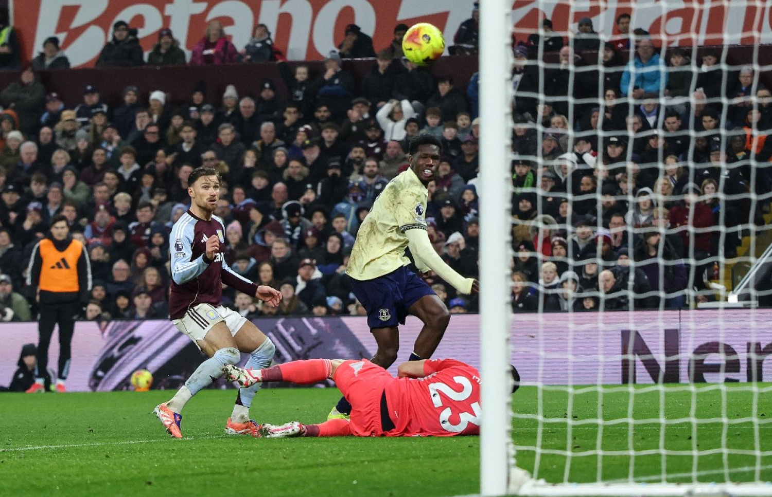 އެވަޓަން އިން ގޯލު ޖަހަނީ.-- ފޮޓޯ: އޭއެފްޕީ