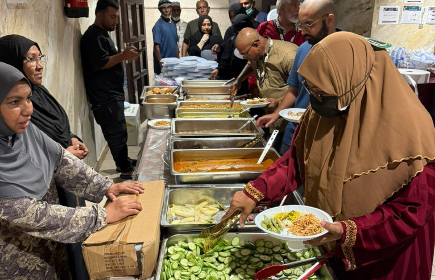 އުމްރާވެރިންނަށް ތައްޔާރުކޮށްފައިވާ ކެއުމެއް. -- ފޮޓޯ: އަލް މަނާސިކް