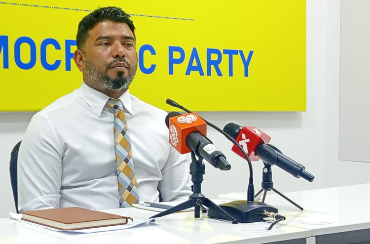 Idhikolhu candidat inge nan anburaa gendhan nufoozu foaruvaa kamah MDP in thuhumathu koffi