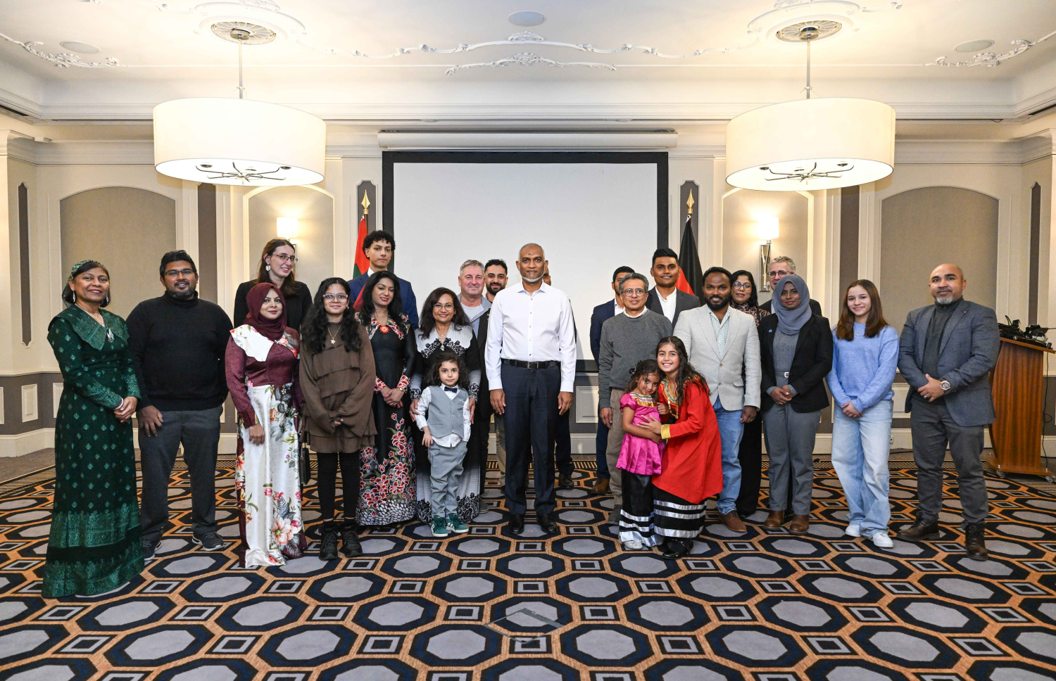 Maldives President Meets with Maldivians Living in Germany