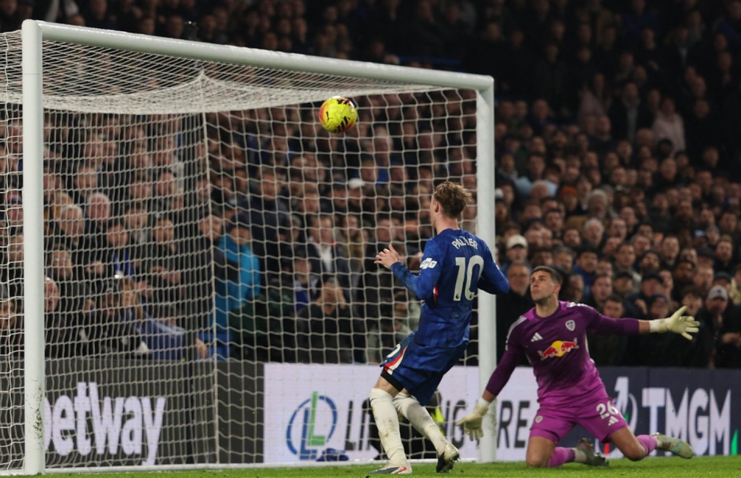 ޕާމާ ފަހު ވަގުތު ލިބުނު ފުރުސަތު ވަނީ ނަގާލައިފަ.-- ފޮޓޯ: އޭއެފްޕީ