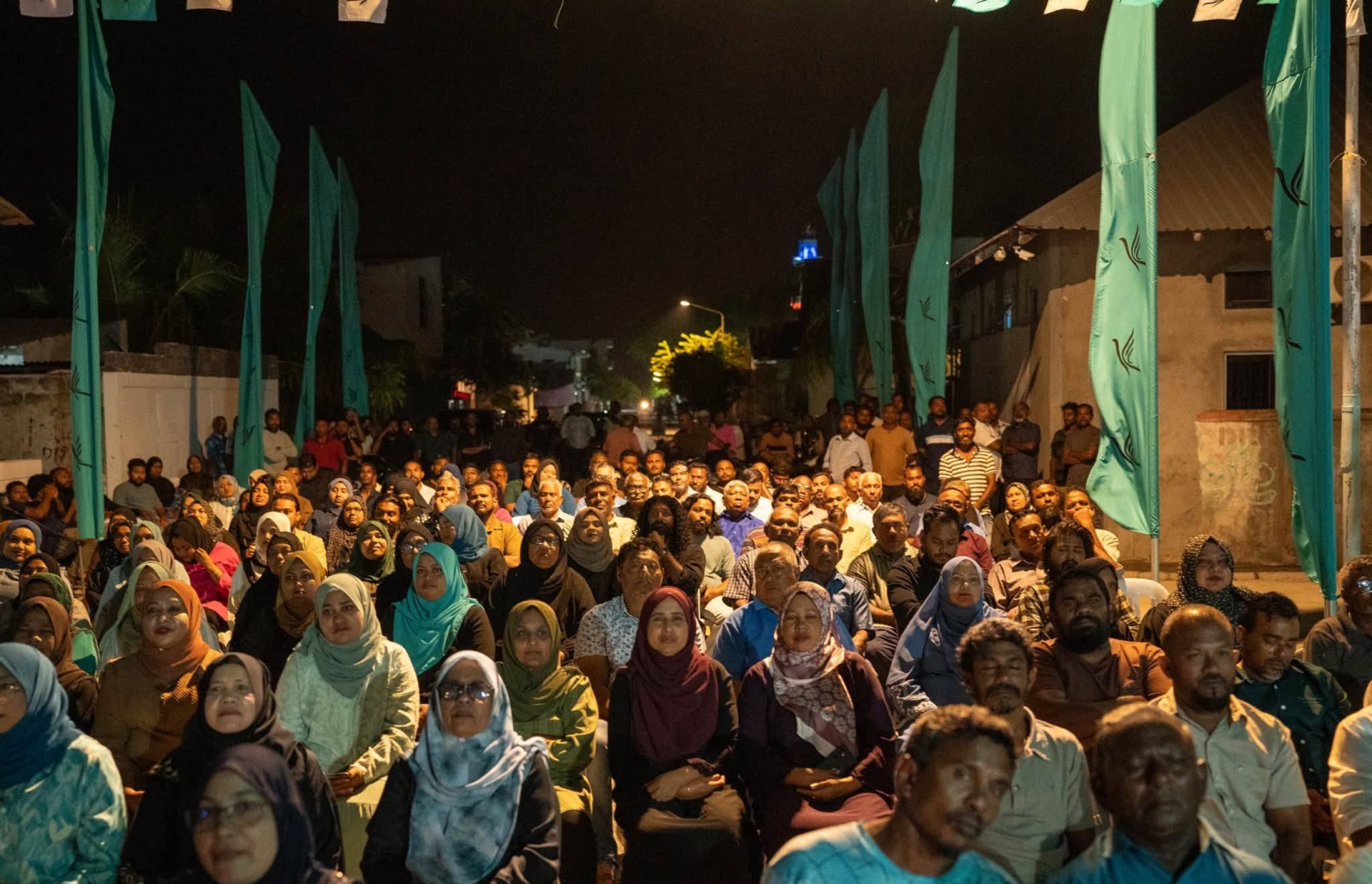 ވިލިނގިލީގައި ރޭ ބޭއްވި ޕީއެންސީގެ ކެމްޕެއިން ޖަލްސާ އަށް ދިޔަ ބައެއް މީހުން