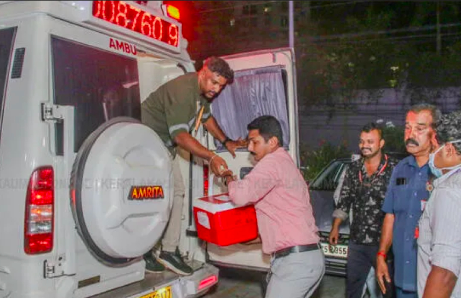 އިންޑިއާގެ ކެރަލާގައި ހިނގި އެކްސިޑެންޓެއްގައި މަރުވި 10 މަހުގެ އަލީން ޝެރީން އަބްރަހަމްގެ ގުނަވަންތައް ހަދިޔާކުރުމަށް ޓްރިވެންޑްރަމަށް ގެންދަނީ.