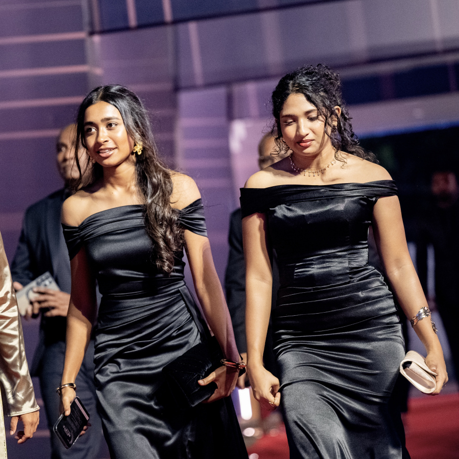 މޯލްޑިވްސް ސްޕޯޓްސް އެވޯޑްސް ހަފުލާގައި އެތުލީޓުން ބައިވެރިވަނީ .-- ފޮޓޯ: ނިޝާން އަލީ | މިހާރު