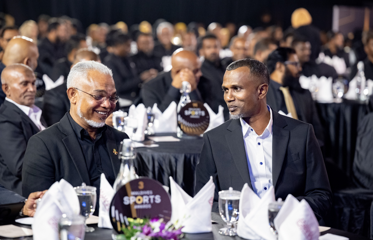 މޯލްޑިވްސް ސްޕޯޓްސް އެވޯޑްސް ހަފުލާގައި އެފްއޭއެމްގެ ރައީސް އަހްމަދު ތޯރިގް (ޓޮމް) ބައިވެރިވަނީ .-- ފޮޓޯ: ނިޝާން އަލީ | މިހާރު