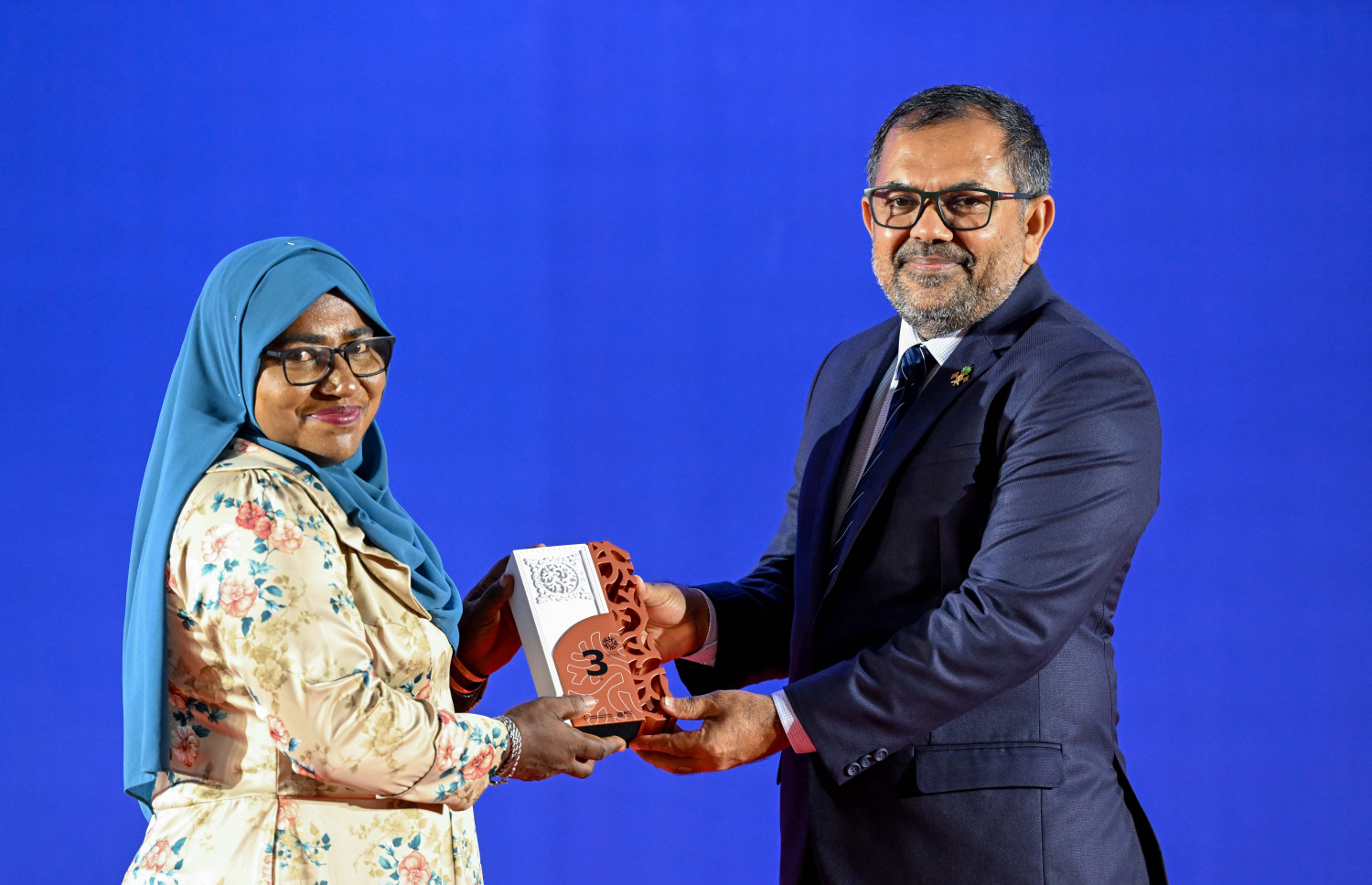 ދިވެހިންގެ އުފެއްދުންތެރިކަމުގެ މައުރަޒުގައި ފެހުމުގެ ކެޓަގަރީން ނަޝީދާ އަށް ތިން ވަނަ ލިބުމުން އެވޯޑާ ހަވާލުވަނީ.