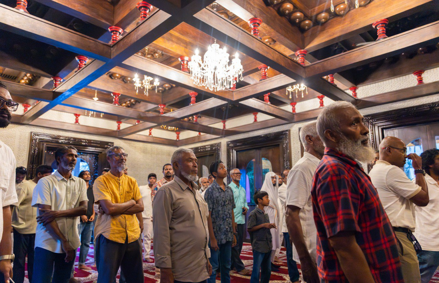 ސަން ސިޔާމް އޭނާގެ އުފަން ރަށް ކުޑަފަރީގައި އިމާރާތް ކޮށްދިން މިސްކިތުން ދައްކުވައިދެނީ ދިވެހިންގެ ގަދީމީ ތާރީހާއި ސަގާފަތް.