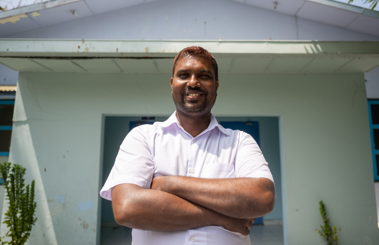 ފެލިވަރުގެ ކެންޓީނުގެ ސުޕަވައިޒަރު އަދި ސްޓޯރުކީޕަރު މޫސަ: އޭނާ އެންމެ ލޯބިވާ ތަނަކީ ވެސް ފެލިވަރު.---ފޮޓޯ: ނިޝާން އަލީ| މިހާރު