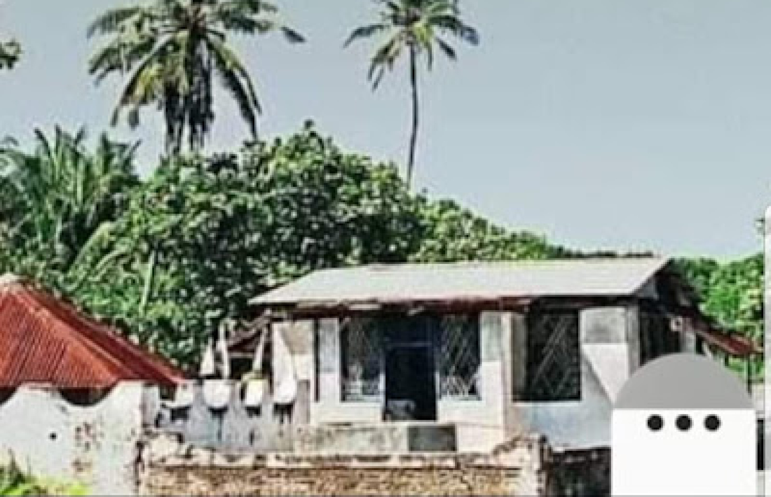 ހދ. ފިނޭގައި ހުރި ފިނޭ ފަގީރުކޮއިގެ ޒިޔާރަތް: އެ ތަން މިހާރު ވަނީ ނައްތާލާފައި - ފޮޓޯ: އަބްދުﷲ ސައީދު ބްލޮގު