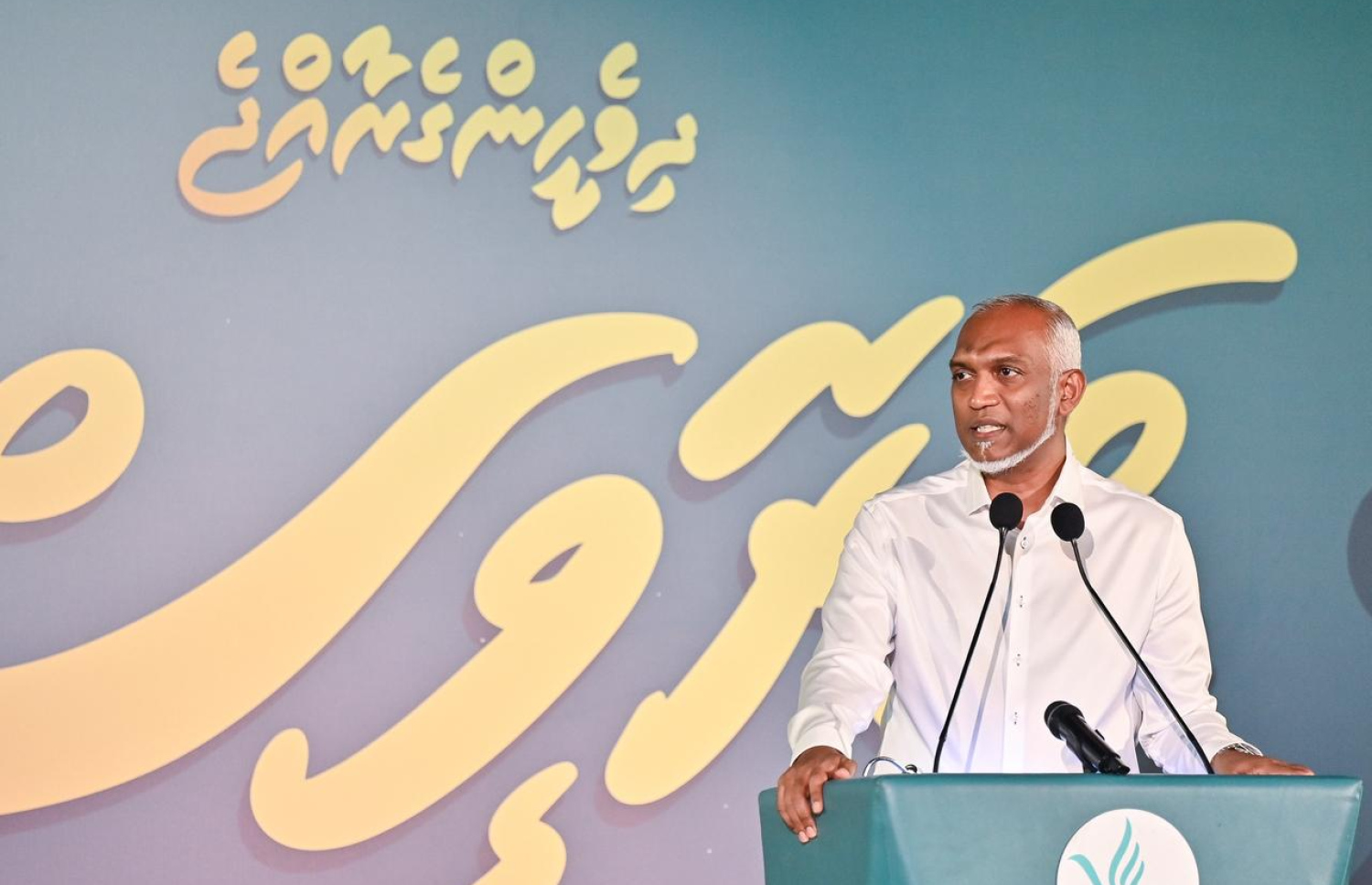 ޕީއެންސީން ރޭ ބޭއްވި މާހެފުމުގައި ރައީސް މުއިއްޒު ވާހަކަފުޅު ދައްކަވަނީ.--- ފޮޓޯ: ފަޔާޒު މޫސާ| މިހާރު