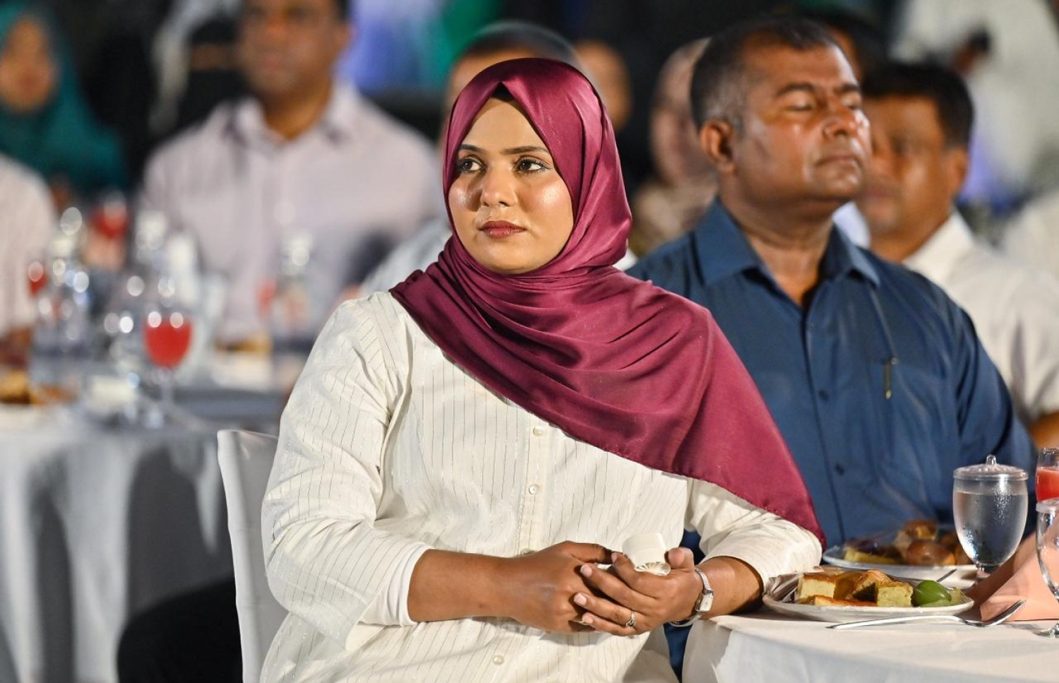 ޕީއެންސީން ބޭއްވި ތަރާވީހުގައި، އެ ޕާޓީގެ ޓިކެޓުގައި މާލޭގެ އަންހުނުންގެ ތަރައްގީ އަށް މަސައްކަތްކުރާ ކޮމިޓީގެ ރައީސްކަމަށް ވާދަކުރާ އަލައިކާ ބައިވެރިވަނީ.--- ފޮޓޯ: ފަޔާޒު މޫސާ | މިހާރު