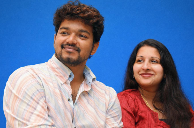 Vijay aai Sangeetha ge kaiveni roolhaa lanee