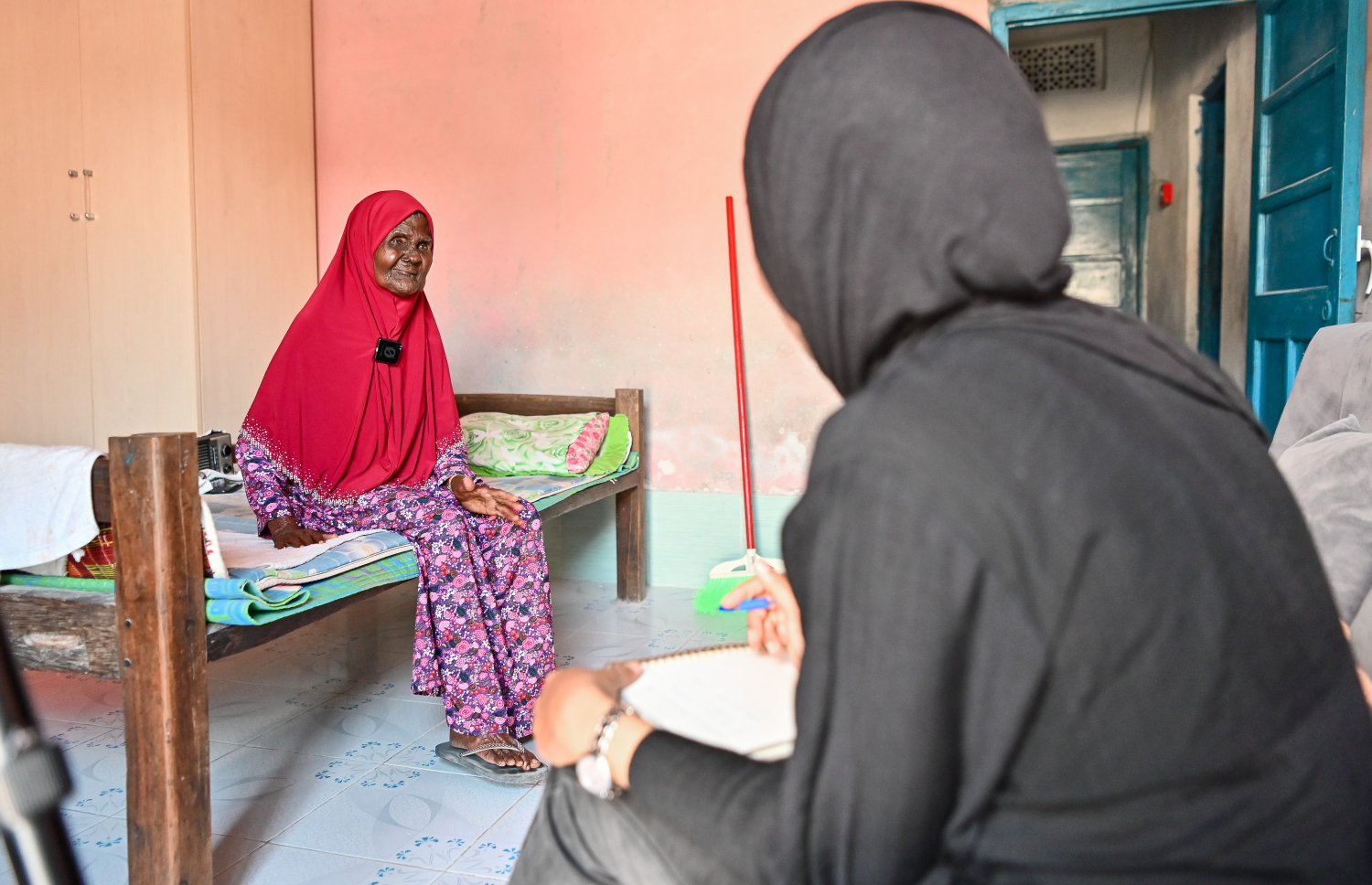 ހަލީމާ، "މިހާރު"އަށް އިންޓަވިއު ދެނީ.-- ފޮޓޯ: ފަޔާޒު މޫސާ/ މިހާރު